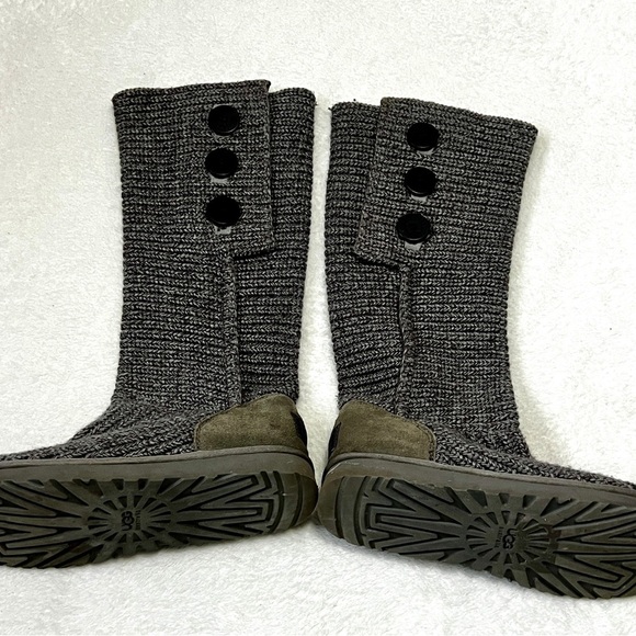 UGG Classic Cardi Knit Grey Boots - Size 10 - Picture 3 of 10